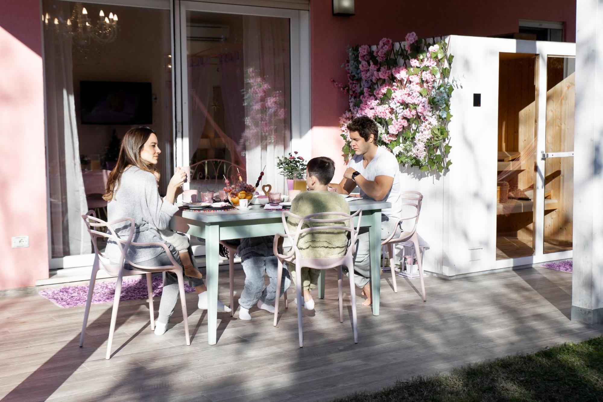 Villetta Tinmar Barbie House Верона Экстерьер фото